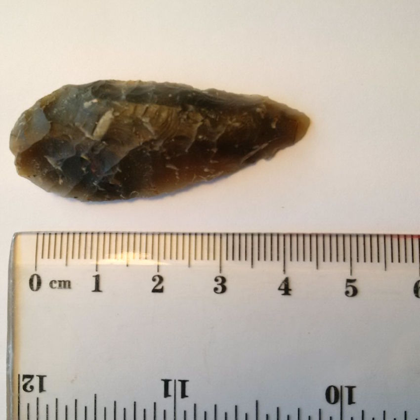 Flint arrowhead.jpg