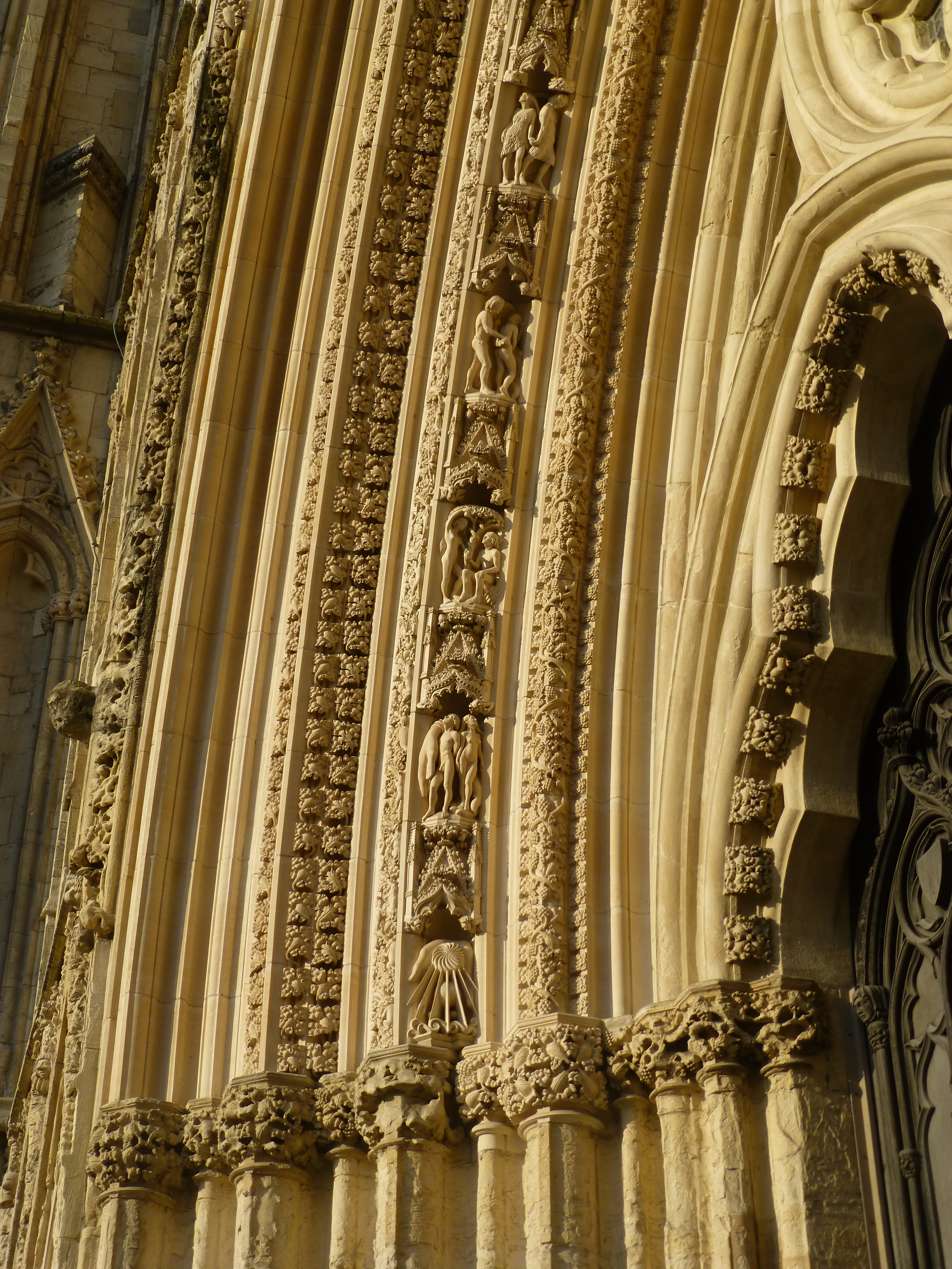 York Minster Sculpture 22_2013.JPG